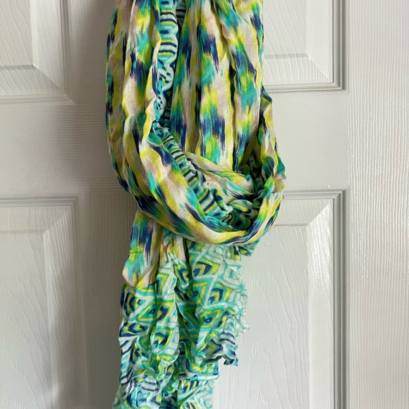 Multi colored Scarf - Picture 4 of 4